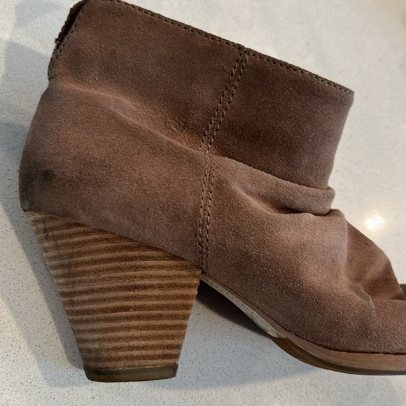 Splendid Women's Rodeo Brown Suede Slouchy Ankle Boots - Picture 5 of 11